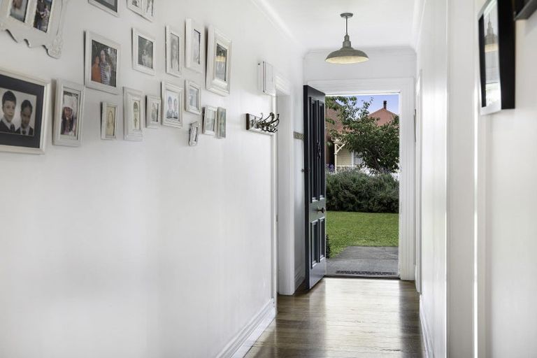 Photo of property in 35 Victoria Street, Masterton, 5810