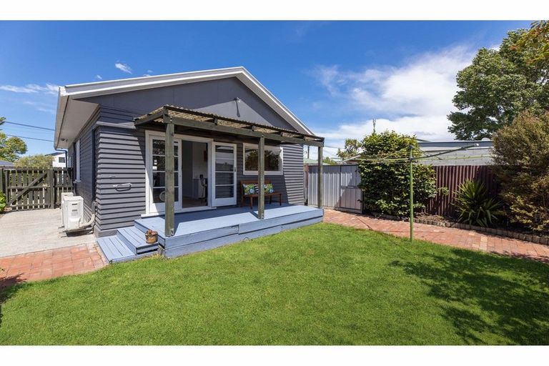 Photo of property in 131 Olliviers Road, Phillipstown, Christchurch, 8011
