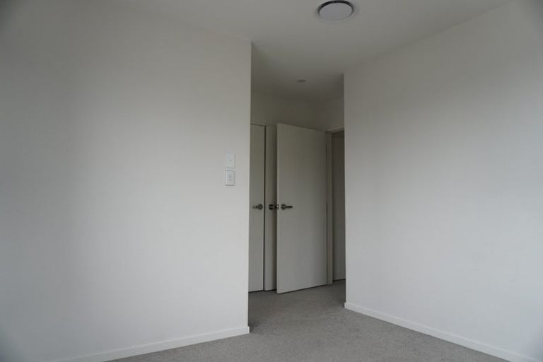 Photo of property in 2 Hoia Street, Papakura, 2110
