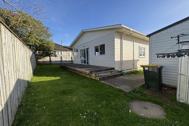Photo of property in 22 Clyde Street, Levin, 5510
