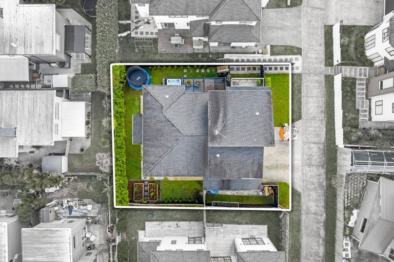 Photo of property in 1 Crompton Place, Orewa, 0931