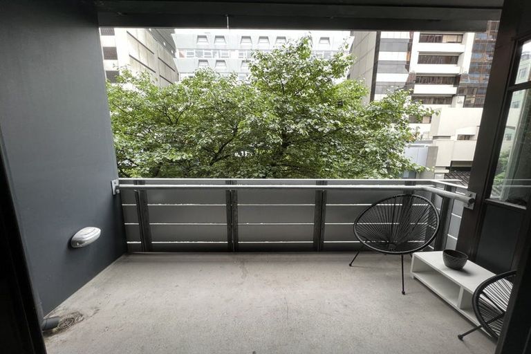 Photo of property in Gerondis Bldg Apartments, 201/60 Willis Street, Wellington Central, Wellington, 6011