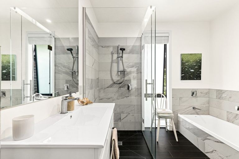 Photo of property in 16 Tamahunga Drive, Matakana, Warkworth, 0985