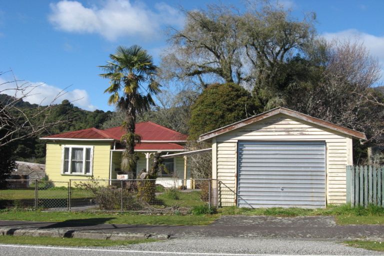 Photo of property in 38 Aylmer Street, Ross, 7812