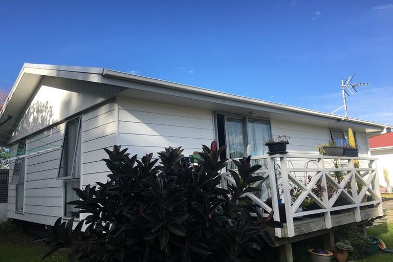 Photo of property in 10 Te Kanawa Crescent, Henderson, Auckland, 0610