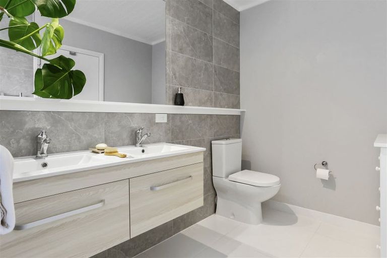 Photo of property in 4/8 Wood Street, Papakura, 2110