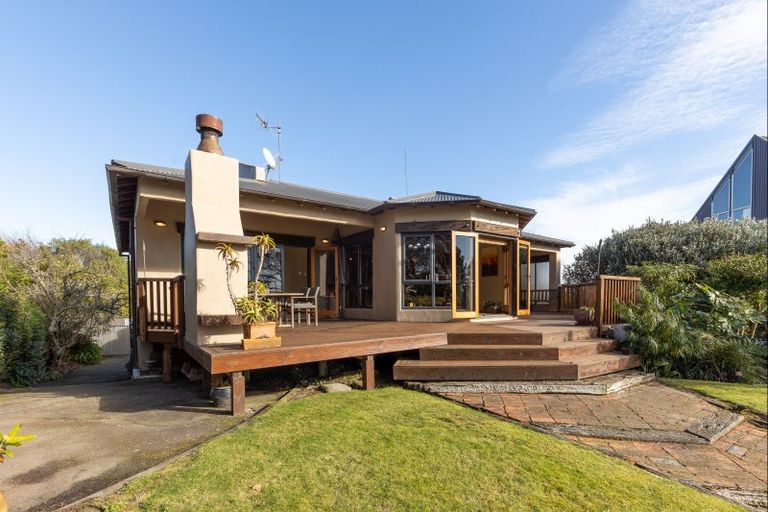 Photo of property in 445a Ruahine Street, Terrace End, Palmerston North, 4410