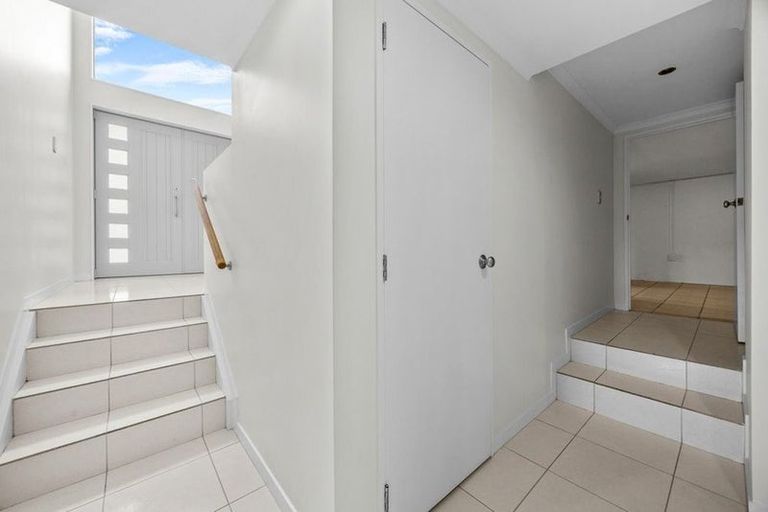 Photo of property in 7 Lewis Road, Pakuranga, Auckland, 2010