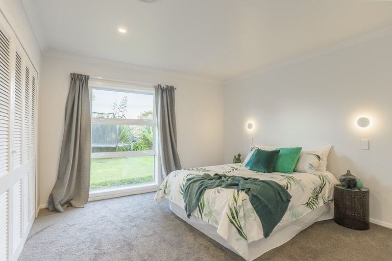 Photo of property in 301 Te Moana Road, Waikanae, 5036