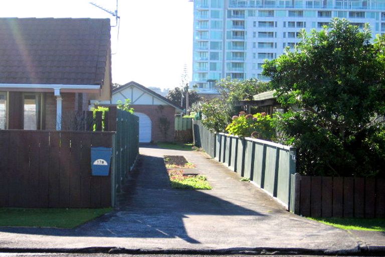 Photo of property in 1/17 Riverside Road, Orewa, 0931