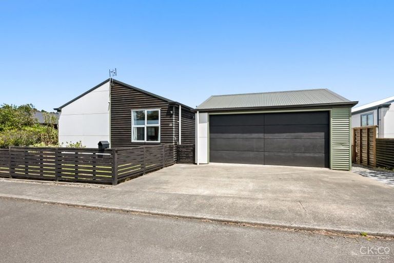 Photo of property in 22 Otonga Heights, Maungaraki, Lower Hutt, 5010