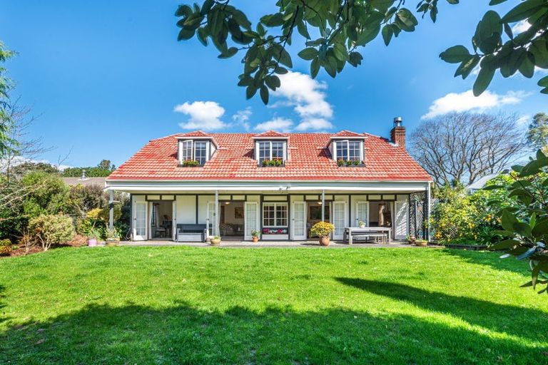 Photo of property in 6 Terrylyn Drive, Hillcrest, Auckland, 0627