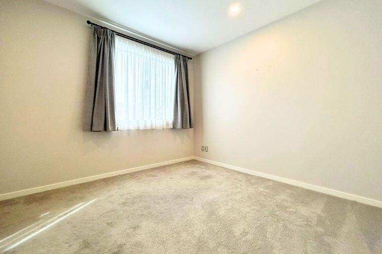 Photo of property in 20 Tararua Street, Massey, Auckland, 0614