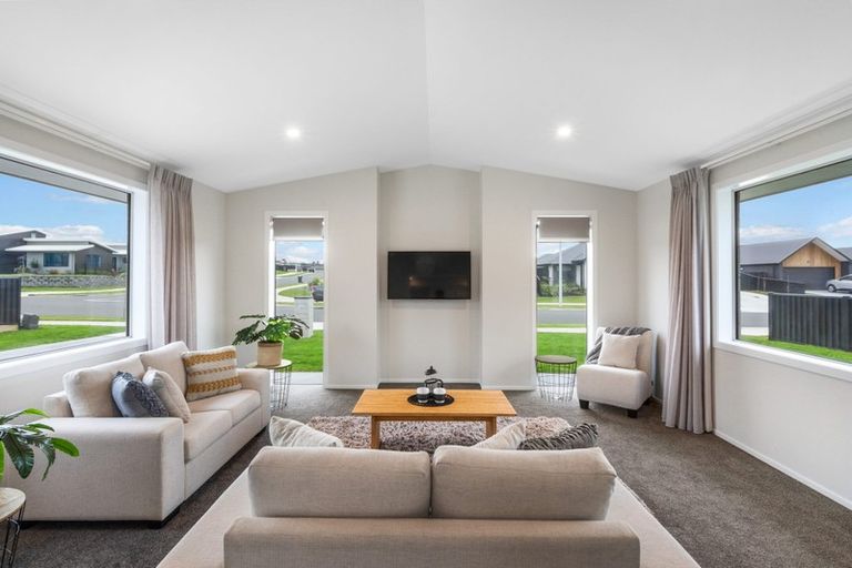 Photo of property in 52 Oak Ridge Drive, Te Awamutu, 3800