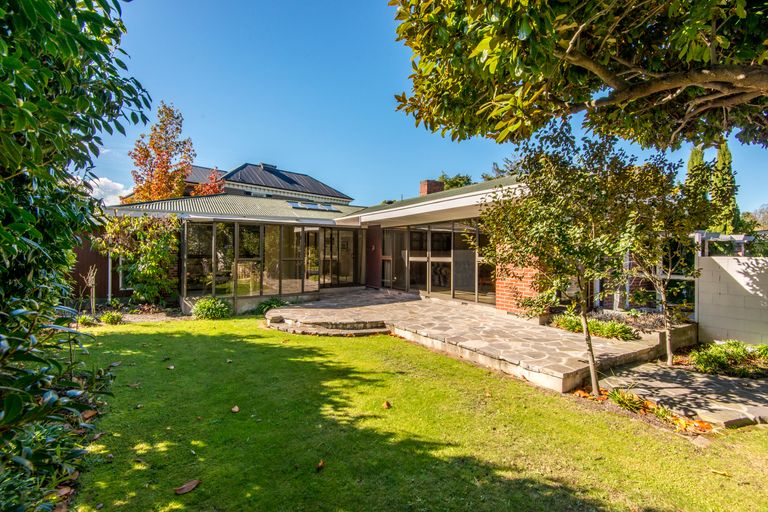 Photo of property in 50 Fendalton Road, Fendalton, Christchurch, 8014