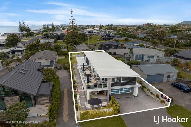 Photo of property in 1 Ayr Street, Waihi Beach, 3611