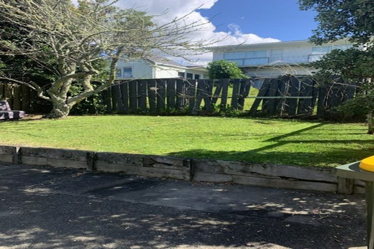 Photo of property in 1/32 Knightsbridge Drive, Forrest Hill, Auckland, 0620