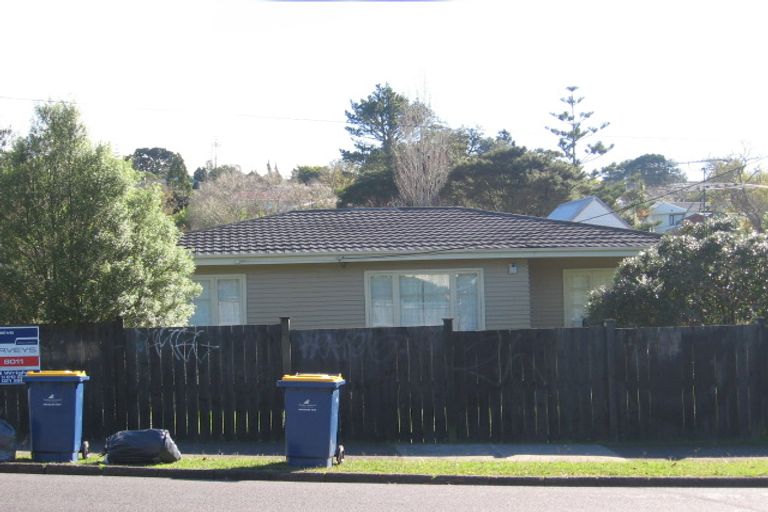 Photo of property in 5 Withers Road, Glen Eden, Auckland, 0602