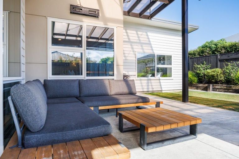 Photo of property in 9 Lorenzo Place, Kelvin Grove, Palmerston North, 4414