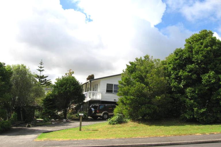 Photo of property in 31 Sungrove Rise, Sunnyvale, Auckland, 0612