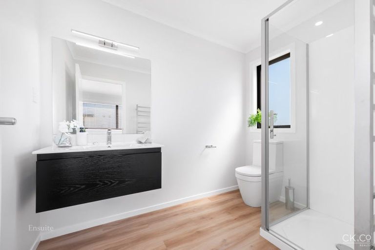 Photo of property in 3 Aston Crescent, Wallaceville, Upper Hutt, 5018