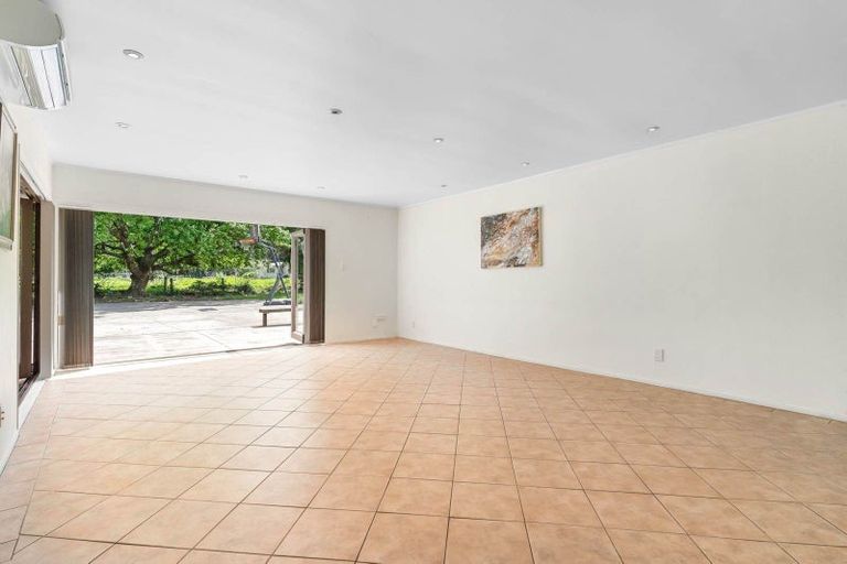 Photo of property in 1230 Alfriston Road, Alfriston, Manurewa, 2576
