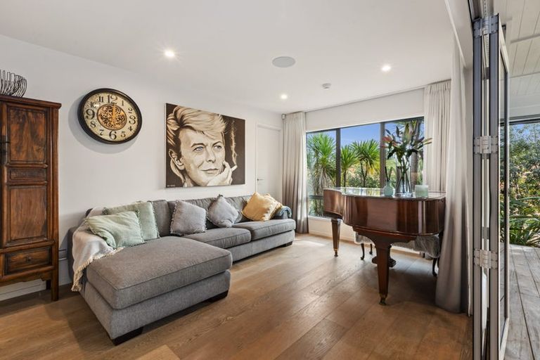 Photo of property in 36 Boocock Crescent, Orewa, 0931