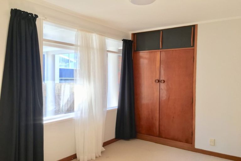 Photo of property in 109 Sylvan Avenue, Northcote, Auckland, 0627