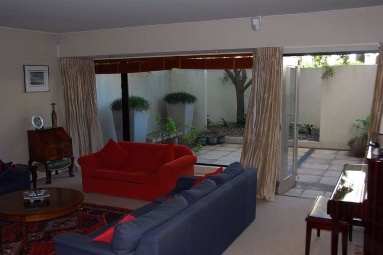 Photo of property in Highwic, 3/32 Hobson Street, Thorndon, Wellington, 6011