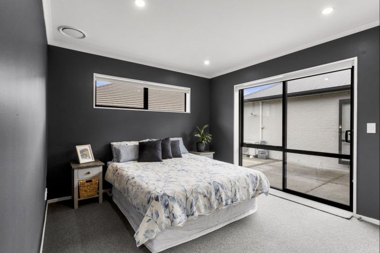 Photo of property in 28 Lochnagar Drive, Lake Hayes, Queenstown, 9304