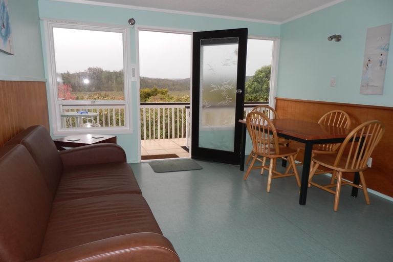 Photo of property in 10 Coutts Avenue, Paihia, 0200