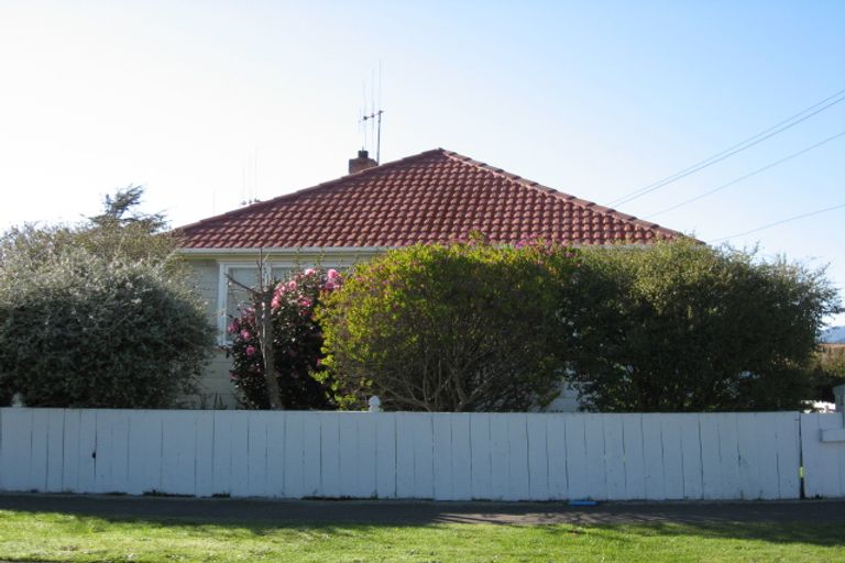 Photo of property in 22 Goldsmith Crescent, Levin, 5510