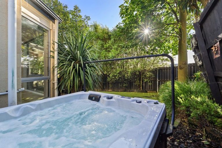 Photo of property in 4b Voyager Drive, Gulf Harbour, Whangaparaoa, 0930