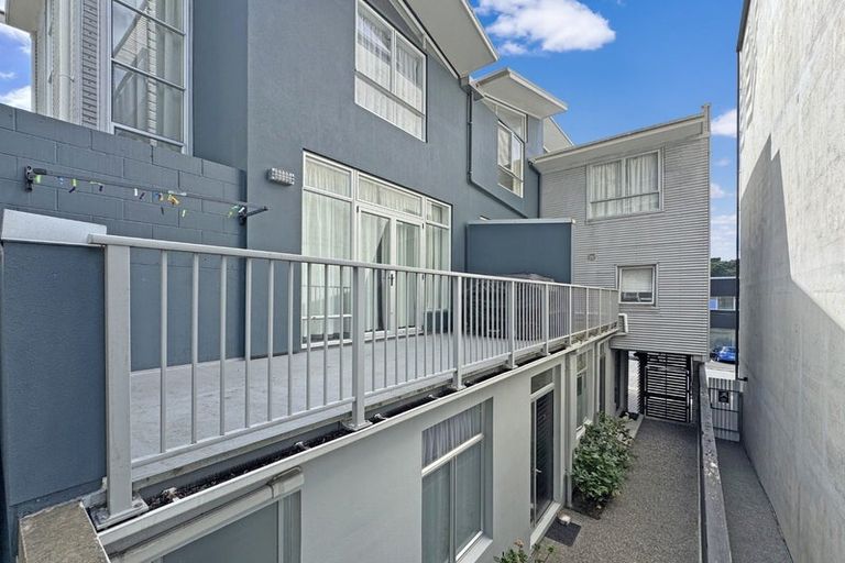 Photo of property in Mondrian Townhouses, 9/24 Hanson Street, Mount Cook, Wellington, 6021