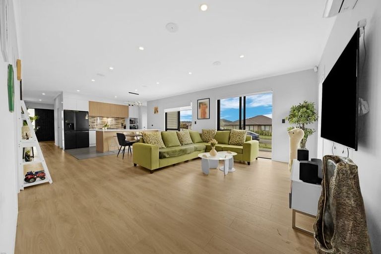 Photo of property in 155 Hitchen Road, Pokeno, 2402