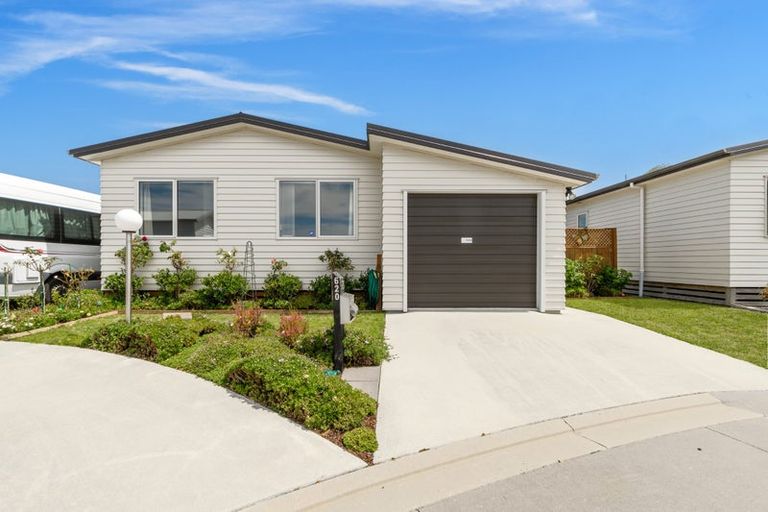 Photo of property in 11 Kamahi Crescent, Papamoa Beach, Papamoa, 3118