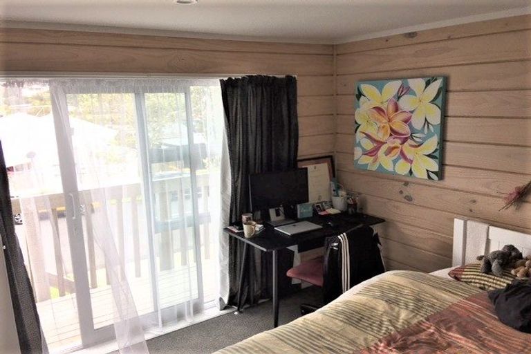 Photo of property in 56a Bay Street, Red Beach, 0932