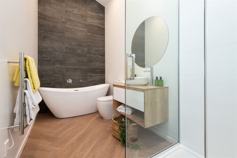 Photo of property in 3/11 Lewis Road, Pakuranga, Auckland, 2010