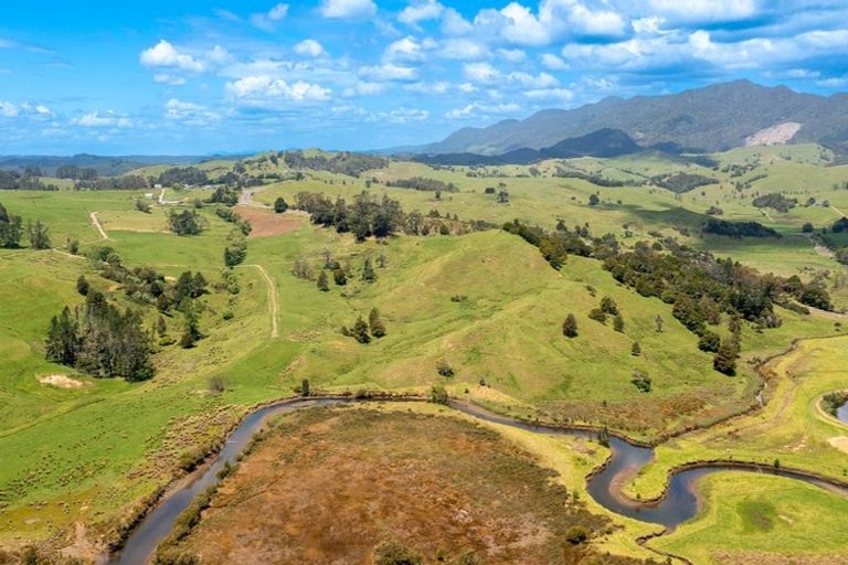 Photo of property in 15 Karuhiruhi Road, Oue, Kaikohe, 0473