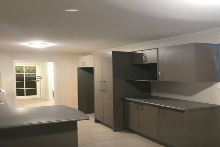 Photo of property in 11 Heathberry Close, Papatoetoe, Auckland, 2025