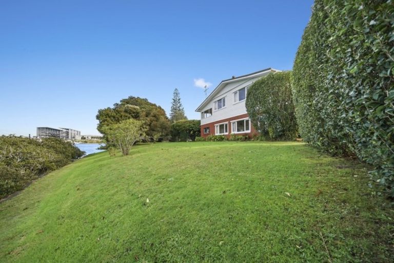 Photo of property in 75 Millen Avenue, Pakuranga, Auckland, 2010