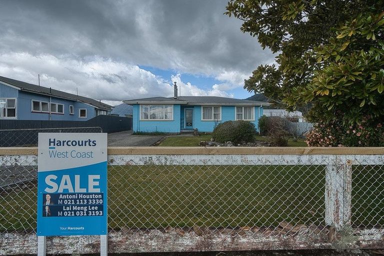 Photo of property in 8 Wanganui Flat Road, Harihari, 7884