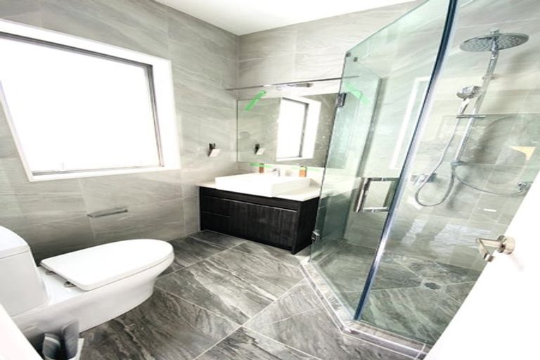 Photo of property in 18b Fernaig Street, Papakura, 2110