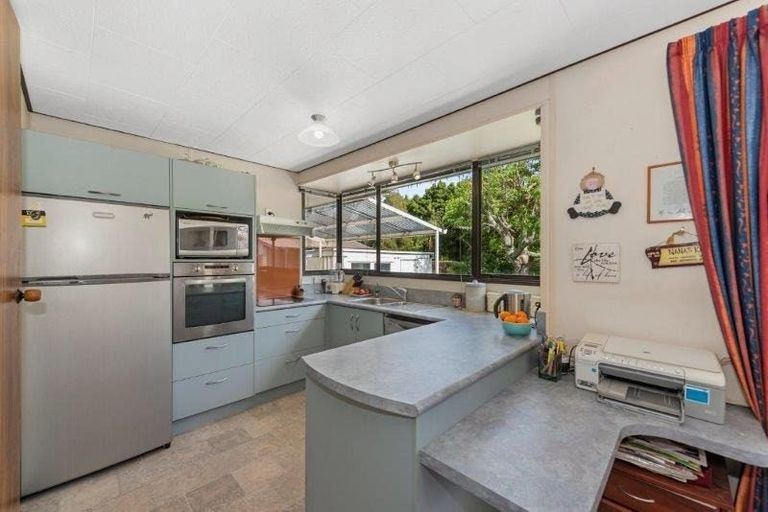 Photo of property in 16 Sequoia Place, Pukete, Hamilton, 3200