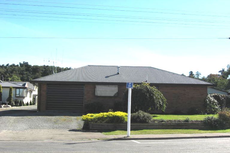 Photo of property in 2/16 Peel Street, Geraldine, 7930