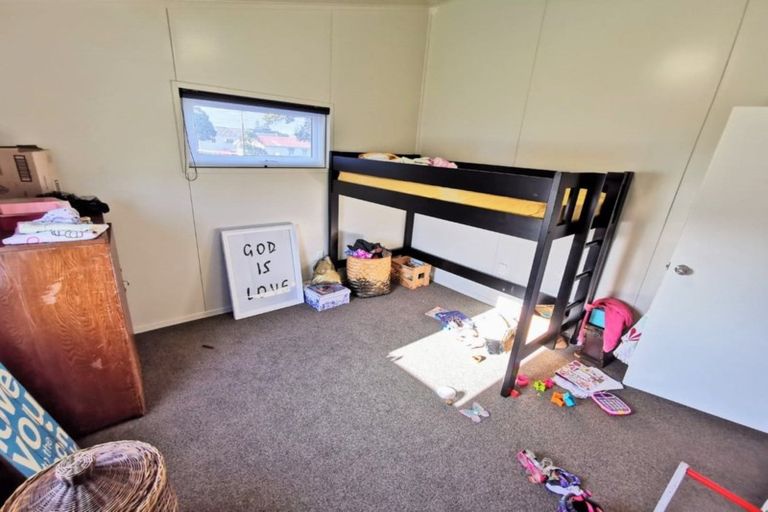 Photo of property in 10 Karaka Street, Castlecliff, Whanganui, 4501