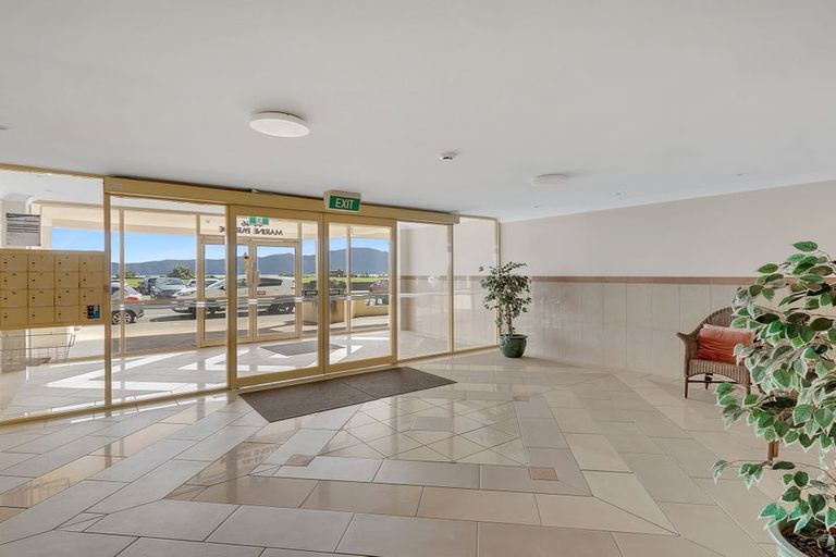 Photo of property in Ocean Apartments, 44-46 Marine Parade, Paraparaumu Beach, Paraparaumu, 5032