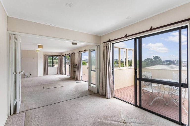 Photo of property in 17 Charlotte Street, Stanmore Bay, Whangaparaoa, 0932