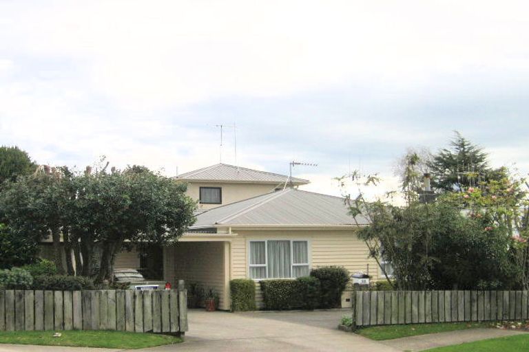 Photo of property in 30 Bellevue Road, Brookfield, Tauranga, 3110