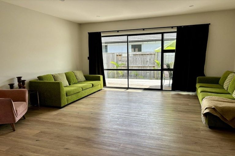 Photo of property in 18 Awatira Drive, Papamoa Beach, Papamoa, 3118